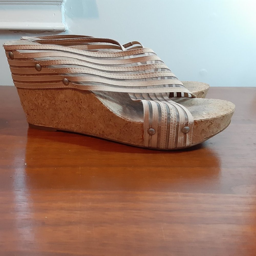 LUCKY BRAND MILLER Beige Criss Cross Strap Cork Wedge Slide Sandals - Picture 4 of 13
